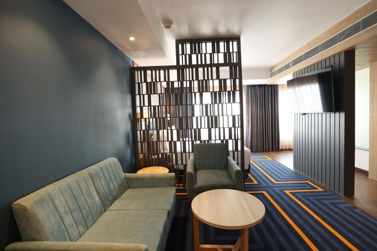 Holiday Inn Express & Suites Jaipur Gopalpura Eksteriør bilde