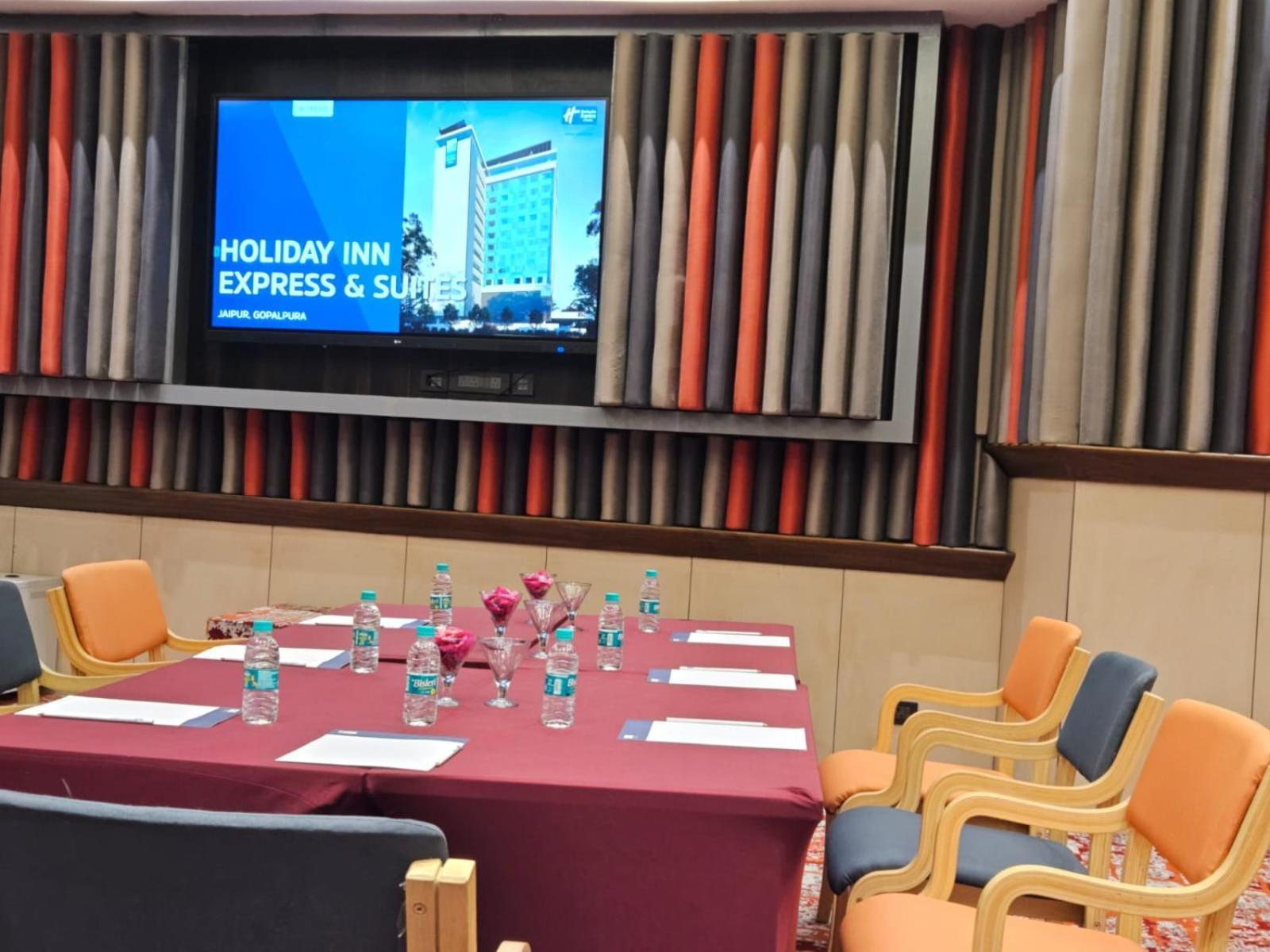 Holiday Inn Express & Suites Jaipur Gopalpura Eksteriør bilde