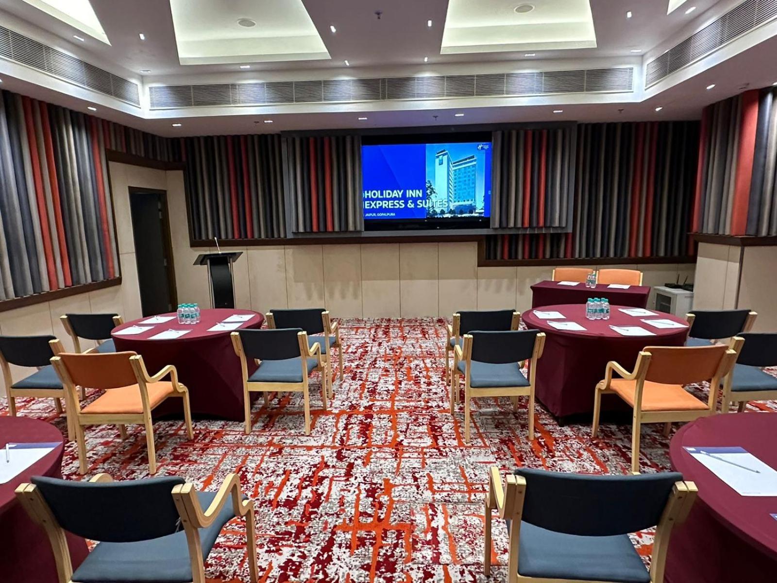 Holiday Inn Express & Suites Jaipur Gopalpura Eksteriør bilde