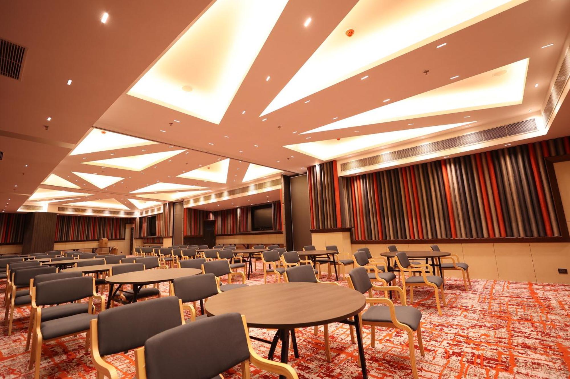 Holiday Inn Express & Suites Jaipur Gopalpura Eksteriør bilde